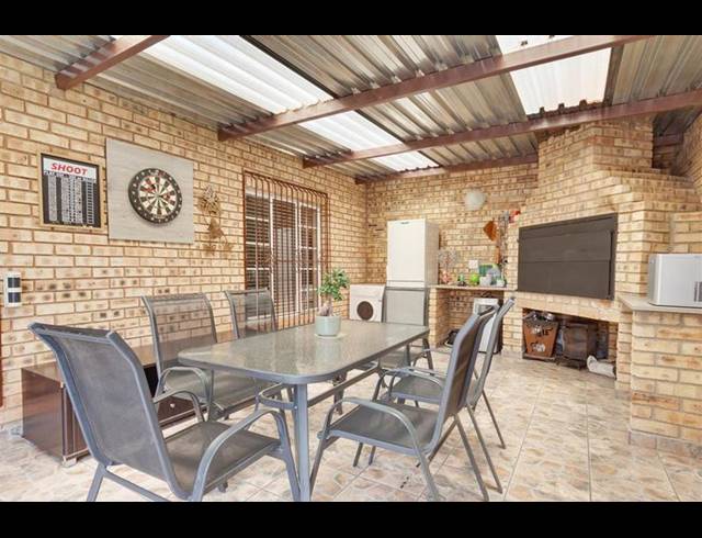 3 BEDROOM HOUSE FOR SALE IN ALBEMARLE